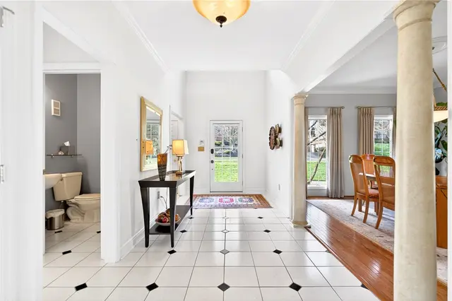 2121 West Grove Drive gallery image 9