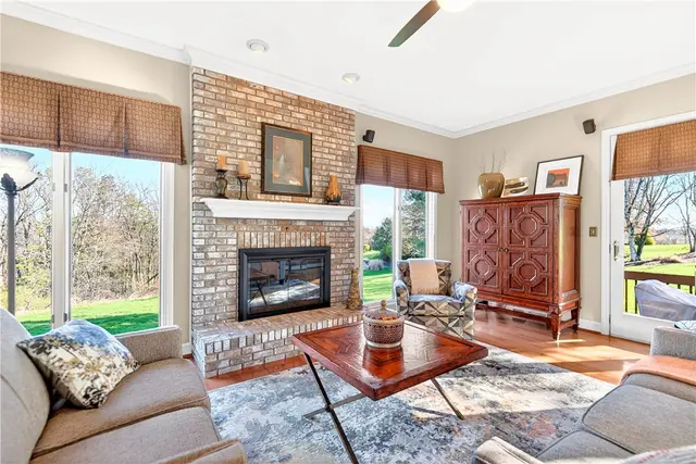 2121 West Grove Drive gallery image 12