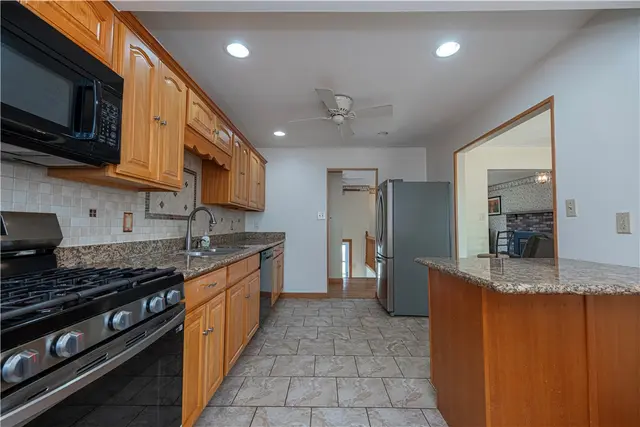 213 Brookston Dr gallery image 28