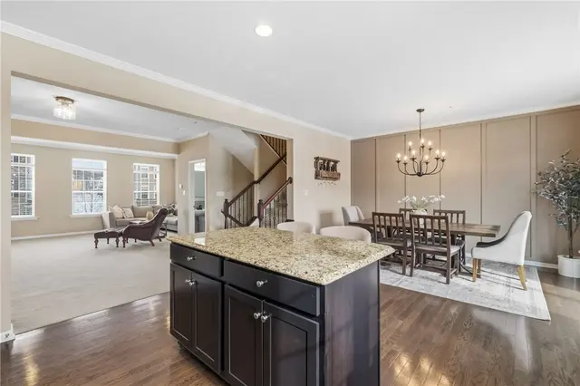 213 Eagle Dr gallery image 12