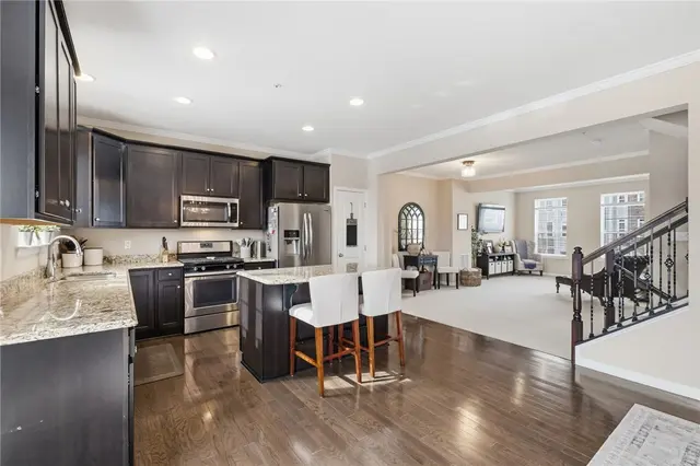 213 Eagle Dr gallery image 15