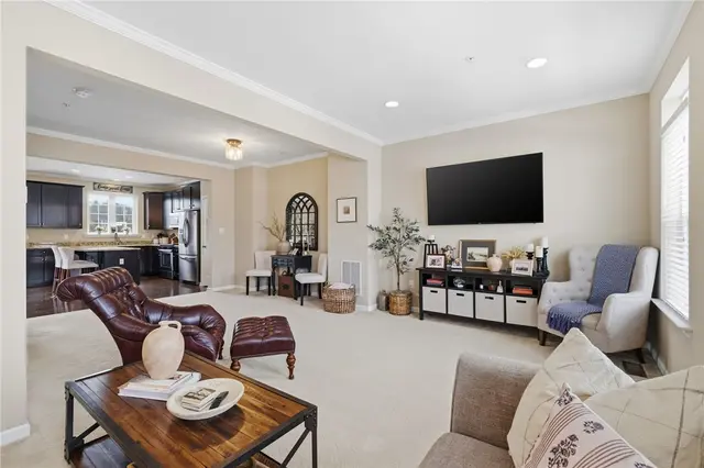213 Eagle Dr gallery image 17