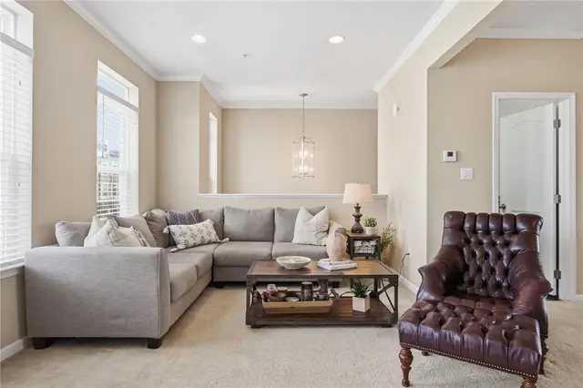 213 Eagle Dr gallery image 22