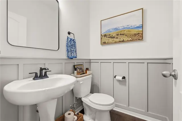 213 Eagle Dr gallery image 23