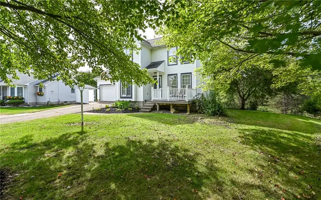 213 Lawrence Court gallery image 7