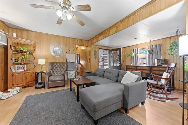 213 North Ct gallery image 8