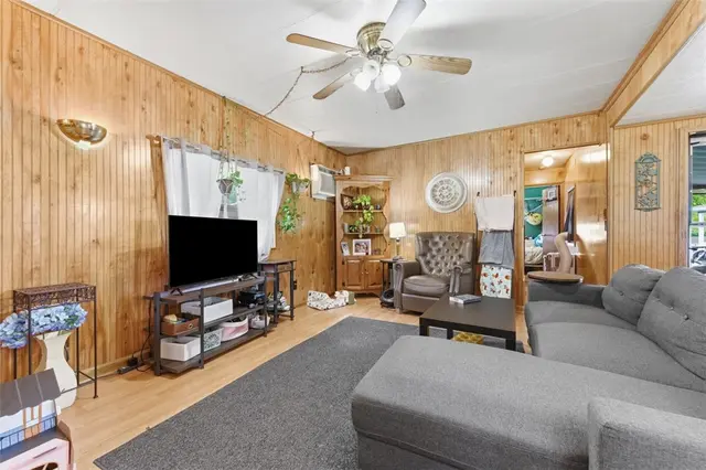 213 North Ct gallery image 12