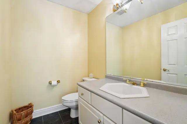 2135 S Huntington COURT S gallery image 4