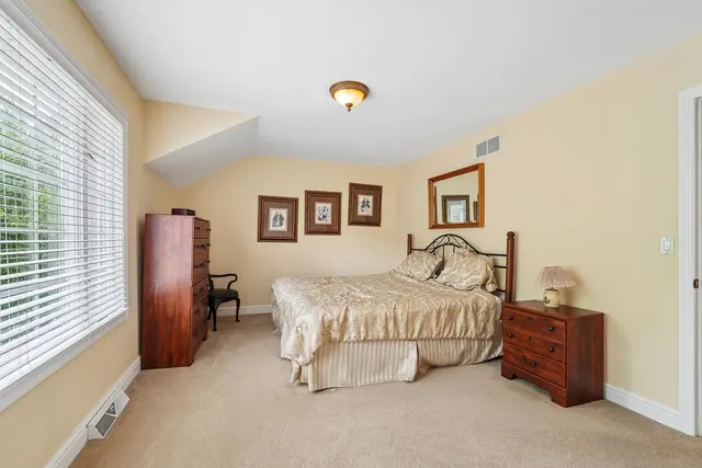 2135 S Huntington COURT S gallery image 8