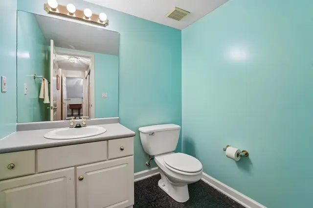 2135 S Huntington COURT S gallery image 11
