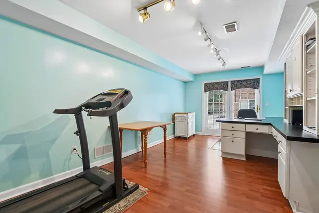 2135 S Huntington COURT S gallery image 15