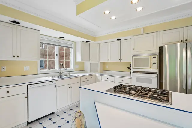 2135 S Huntington COURT S gallery image 16