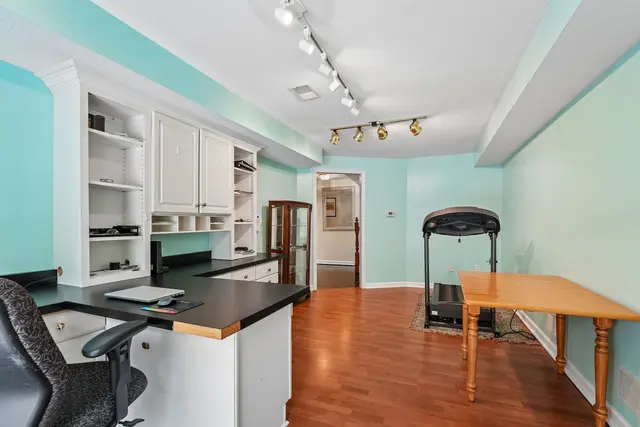 2135 S Huntington COURT S gallery image 26