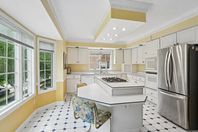 2135 S Huntington COURT S gallery image 32