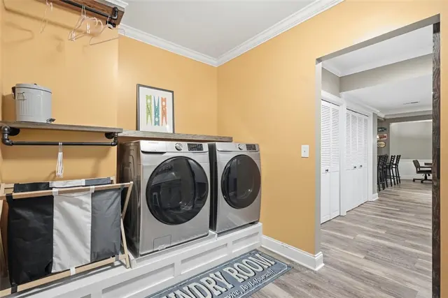 214 Cashmere COURT gallery image 13