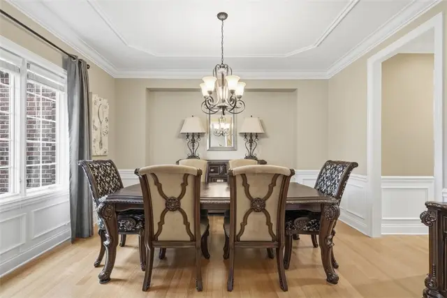 214 Cashmere COURT gallery image 39