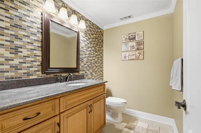 214 Cashmere COURT gallery image 45