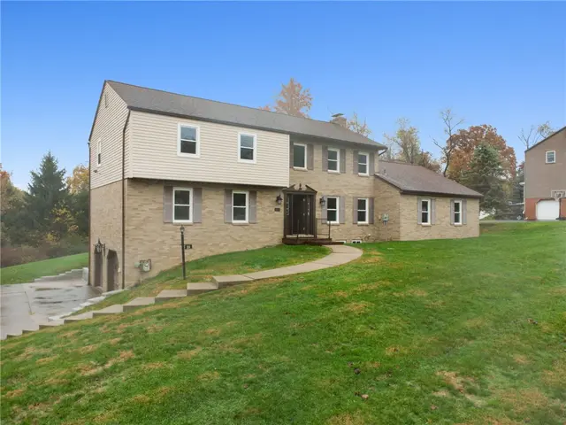 214 Ridgeview Dr gallery image 3