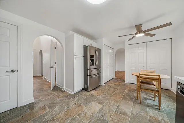 214 Ridgeview Dr gallery image 9