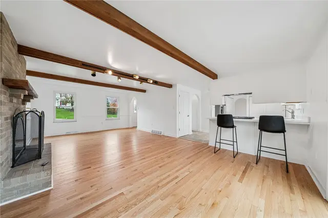214 Ridgeview Dr gallery image 14