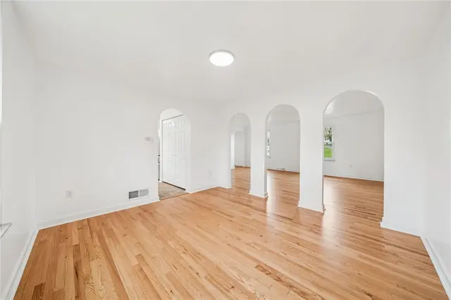 214 Ridgeview Dr gallery image 16