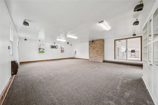 214 Ridgeview Dr gallery image 18