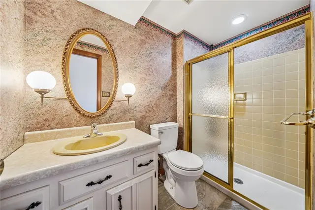 214 Ridgeview Dr gallery image 26