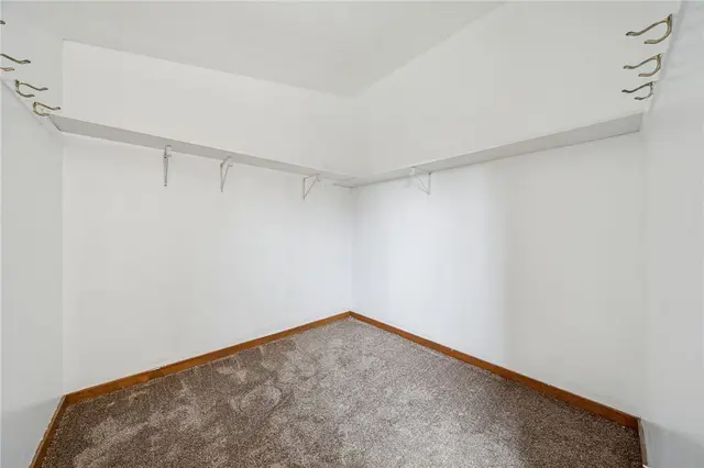 214 Ridgeview Dr gallery image 27
