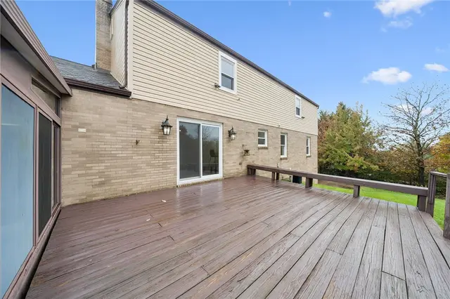 214 Ridgeview Dr gallery image 38