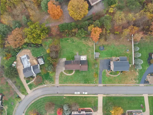 214 Ridgeview Dr gallery image 43