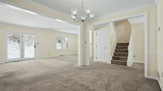 2147 Huntington Court S gallery image 4