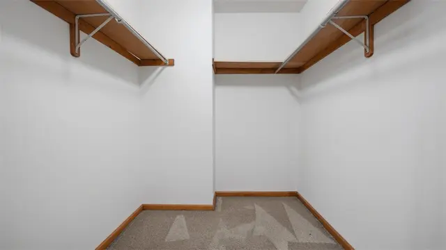 2147 Huntington Court S gallery image 10