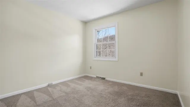2147 Huntington Court S gallery image 12