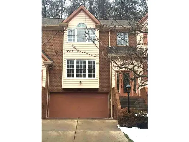 2147 Huntington Court S gallery image 19