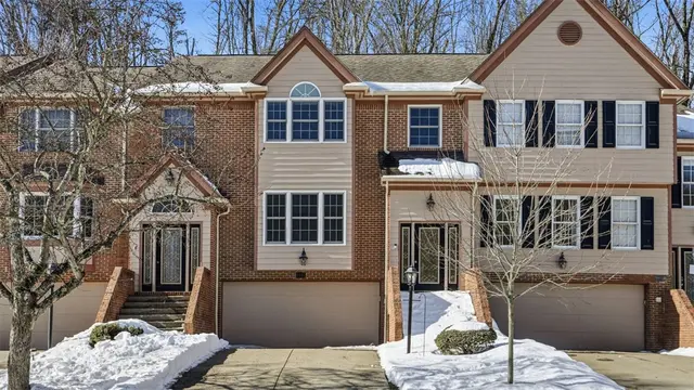 2147 Huntington Court S