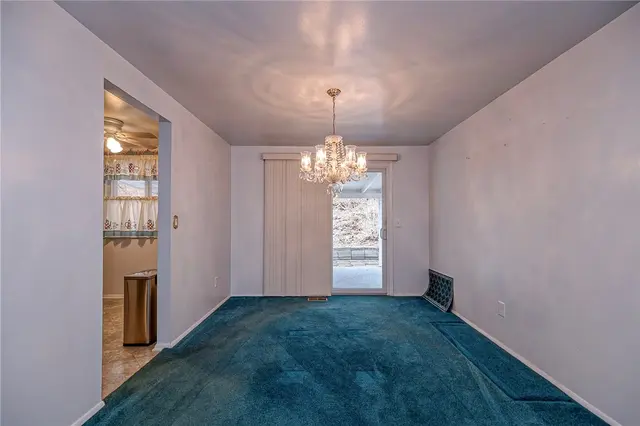 215 Hillendale Rd gallery image 7