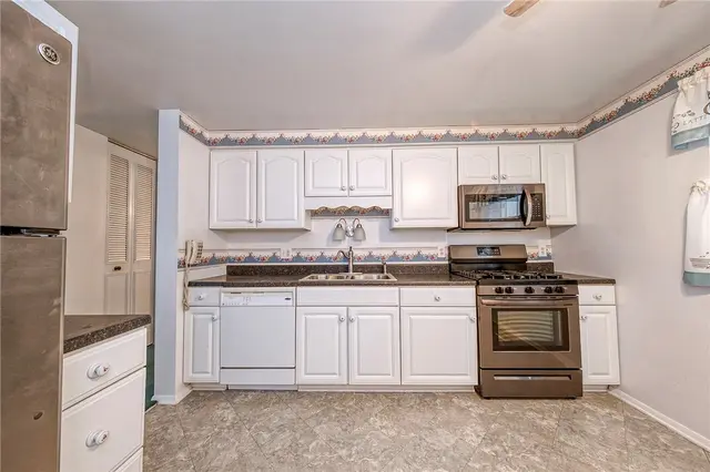 215 Hillendale Rd gallery image 9