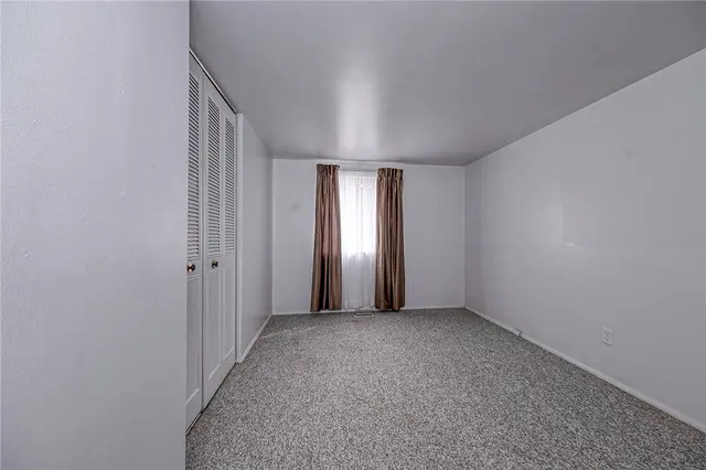 215 Hillendale Rd gallery image 14