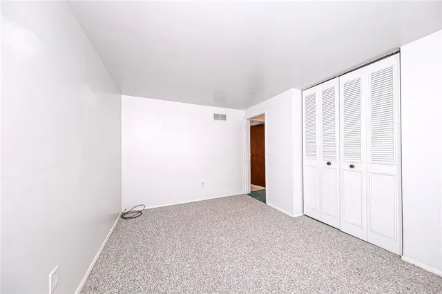 215 Hillendale Rd gallery image 15