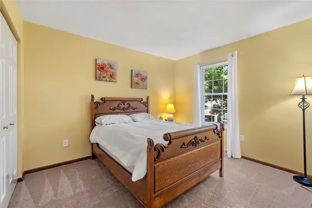 215 Lafayette Dr gallery image 16