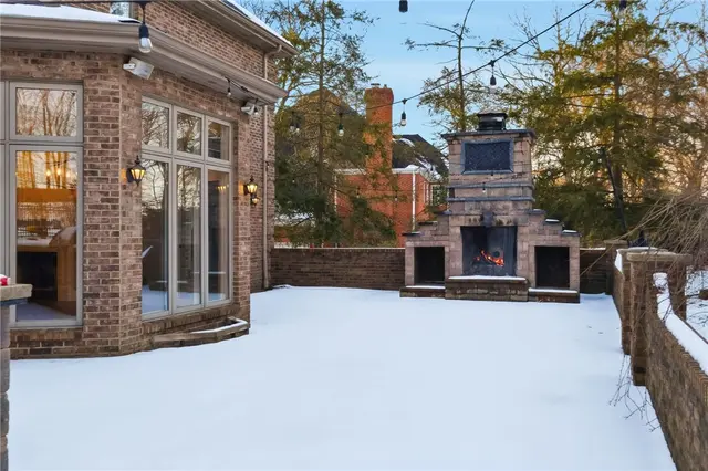 2155 S Villa Dr gallery image 6