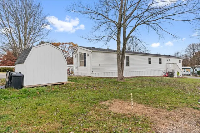 216 Blossom Ln gallery image 5