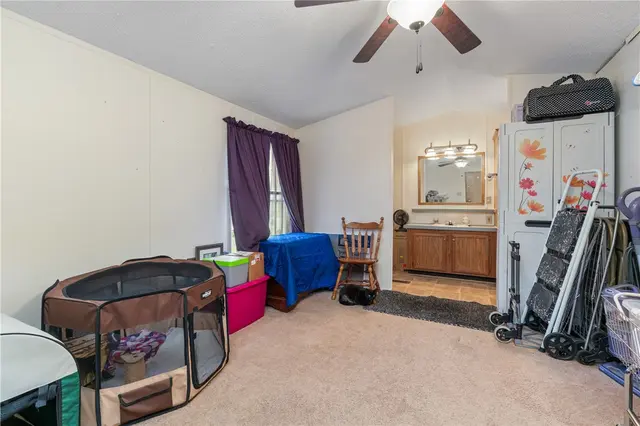 216 Blossom Ln gallery image 8