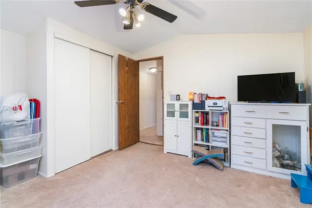 216 Blossom Ln gallery image 11