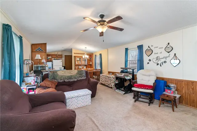 216 Blossom Ln gallery image 16