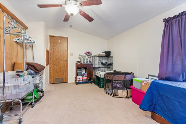 216 Blossom Ln gallery image 19