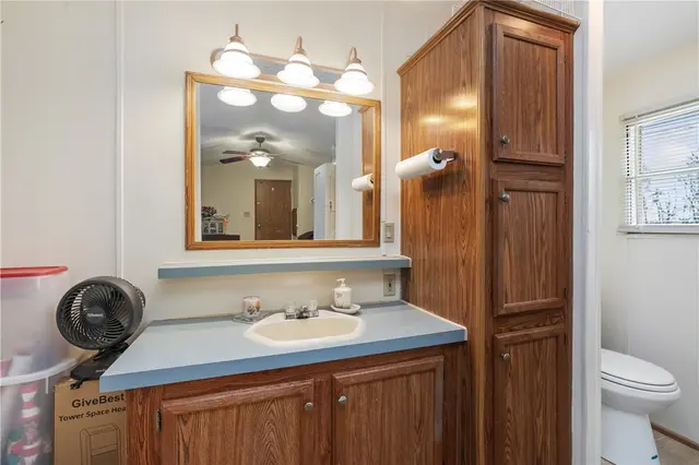 216 Blossom Ln gallery image 25