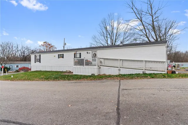 216 Blossom Ln