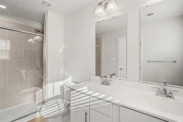 216 Dana Dr gallery image 8