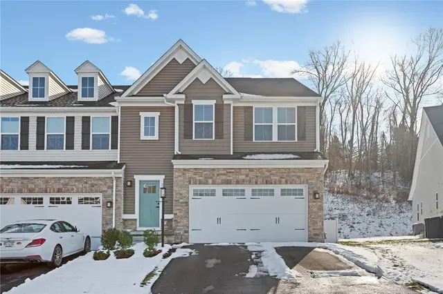 216 Dana Dr gallery image 11